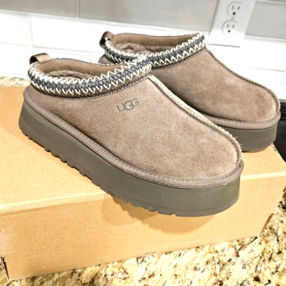 UGG Tazz II Women's Taupe Suede Platform, 7